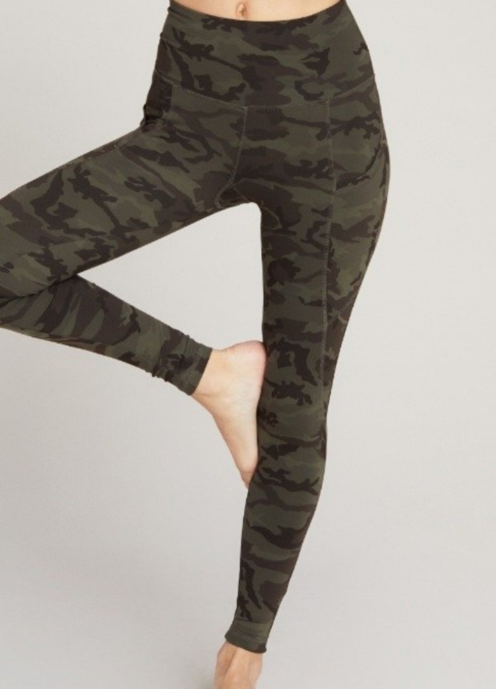 Strut! Legging, Slit Pockets, Camo, 90% Supplex Nylon, 10% Spandex, OS, NWT